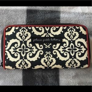 Petunia Pickle bottom Wallet